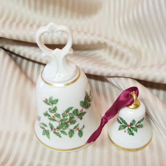 Lenox Christmas Bell set. - Picture 2 of 4
